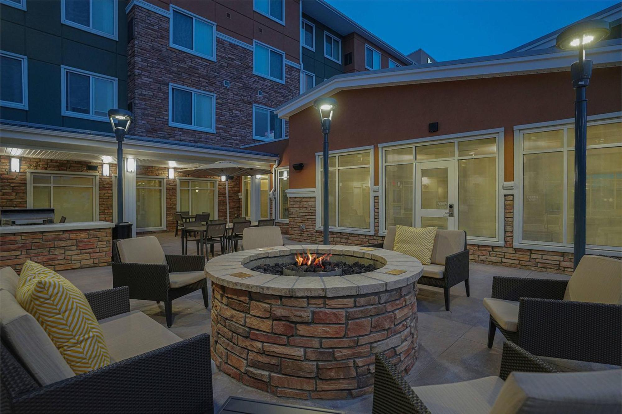 Residence Inn By Marriott Colorado Springs First & Main Bagian luar foto